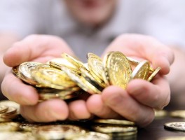 How do the ACE Markets platform features support the learning and practice of precious metals investors?